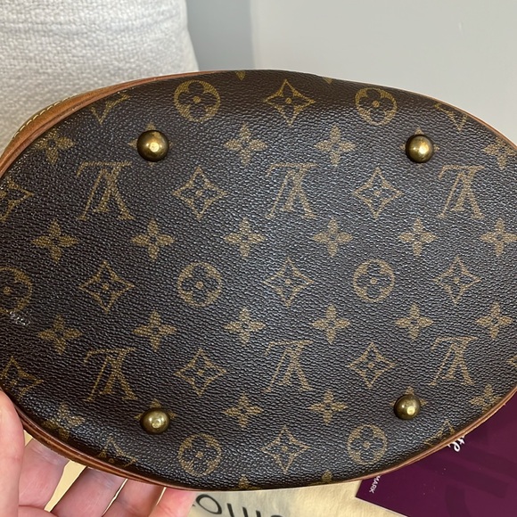 EUC Louis Vuitton Vintage Bucket Bag withh Dustbag! - Picture 4 of 14